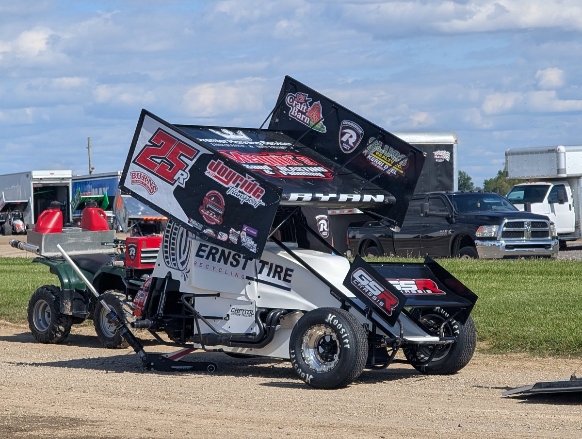 mikevleone's tweet photo. .@Jordan_Ryan25 in the @MotorsportsM #25R set to chase after $20,000 to win tonight @atticaracewyprk https://t.co/Q1Etvps6i9