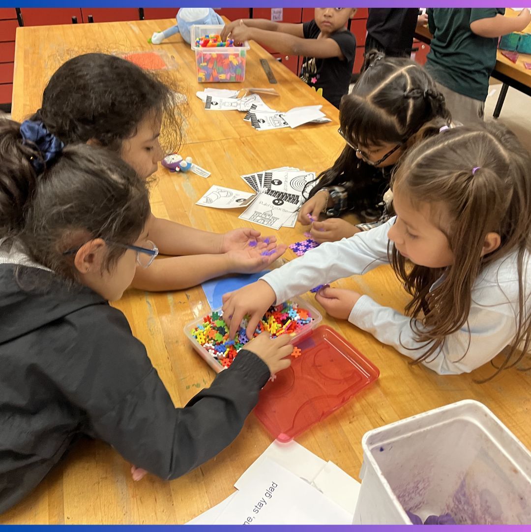 ColumbineES's tweet photo. Students use task cards to inspire engineering designs, sketches, &amp; structures, modifying &amp; adapting as they build! 
#StVrainAdvantage
#StVrainStorm
#PublicSchoolAdvantage
@SVVSDsupt
@KarlaAllenbach https://t.co/uchuycScqc