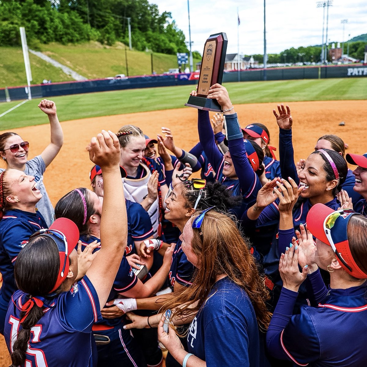 UCumberlands's tweet photo. Patriots softball secure their spot for the NAIA World Series.

#ucumberlands #GoPats https://t.co/F23RVIt59L