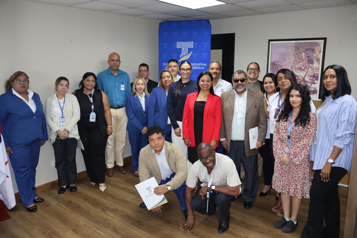 tafppanama's tweet photo. Continuamos con nuestras Jornadas de Divulgación, y en esta ocasión estuvimos en la Autoridad Marítima de Panamá, AMP.
La capacitación estuvo a cargo de la Licda. Lyda Rodríguez, magistrada suplente.
#Panamá https://t.co/bl5mkreGLQ