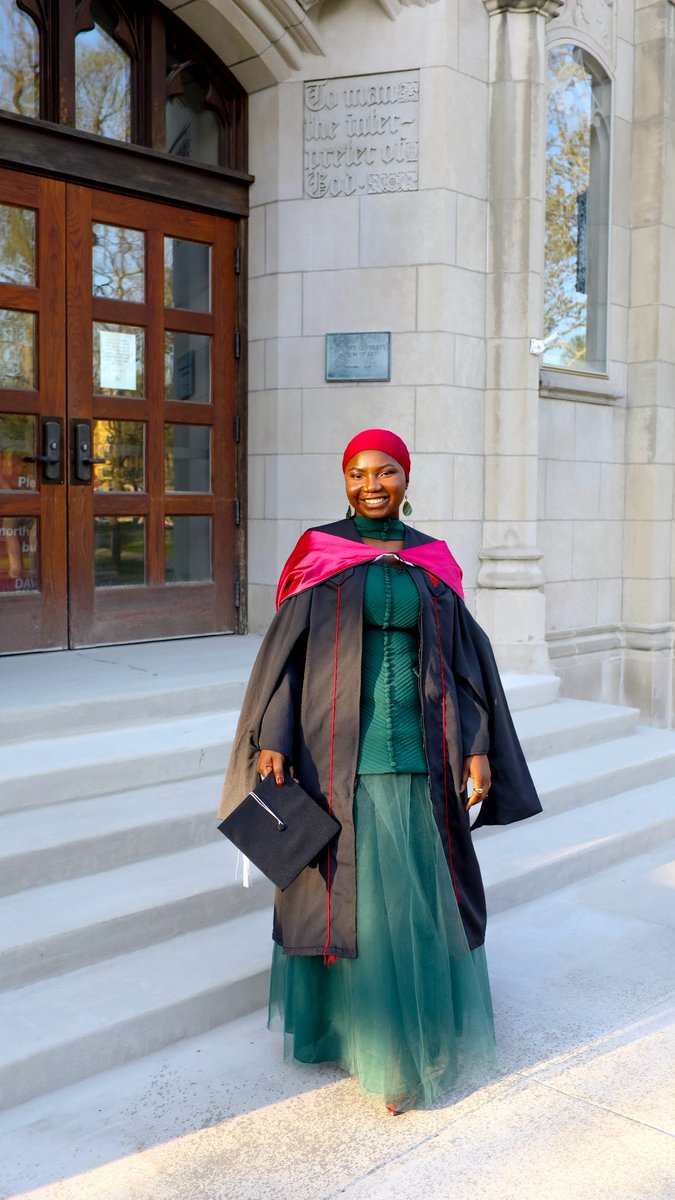 Fa_i_dah's tweet photo. My turn to finish my MSc, OPT paused… but we move 🌚🥹

#msc #graduation #InternationalStudent #opt https://t.co/VTLfHBCp7S