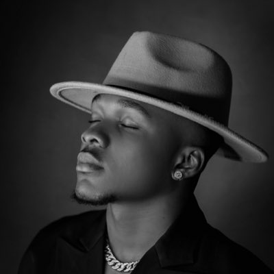 modelGDWN's tweet photo. #NewProfilePic https://t.co/9Ysxg5zN9E