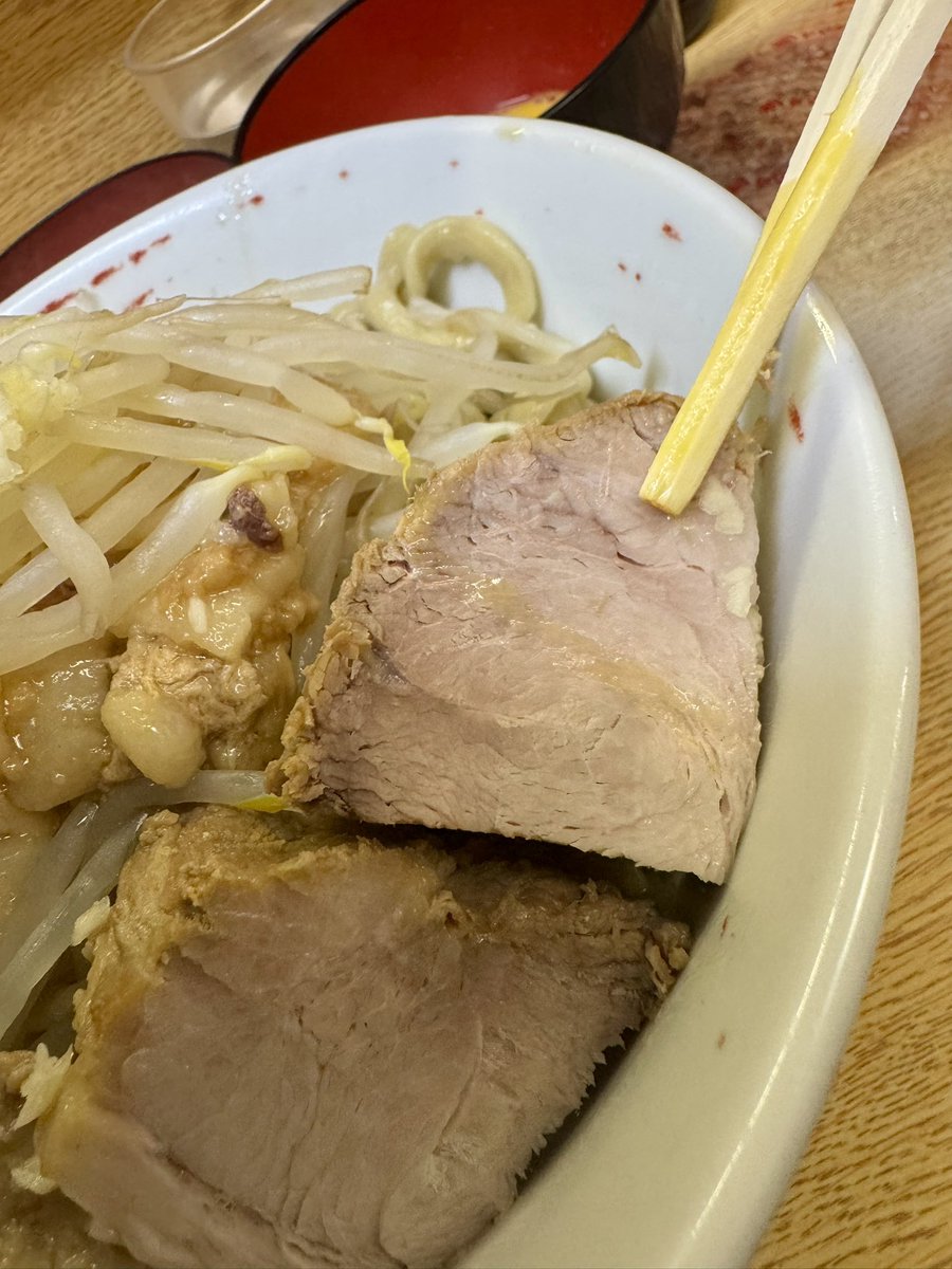 ごろりん tweet media
