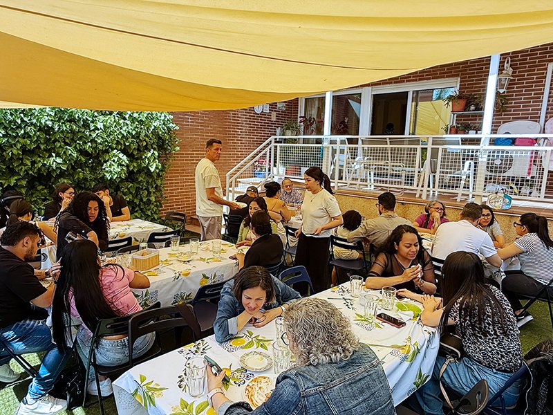 ChogGlobal's tweet photo. Prayer for May 20—Spain: Praise God for the growth that has taken place at En Mi Lugar Church in Spain. Join us in prayer as En Mi Lugar continues to search for new meeting spaces for each of their two growing congregations. https://t.co/TFaTs8dvVw