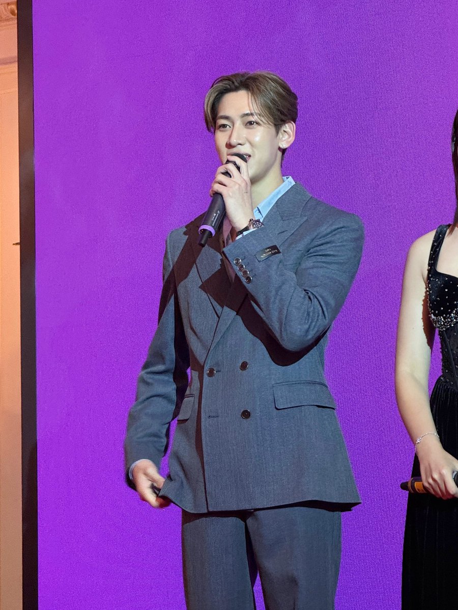 뱀뱀 BamBam tweet media