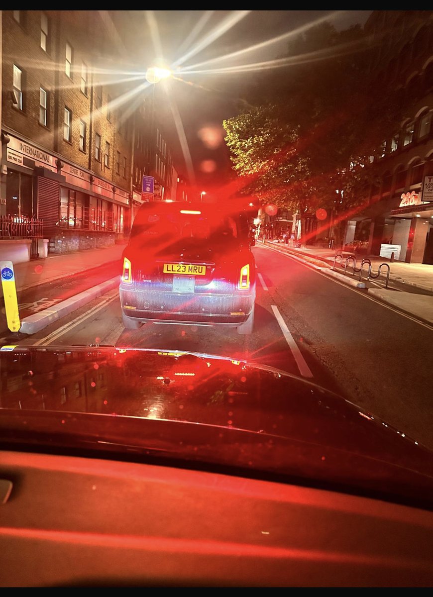 Se10taxibookings tweet media