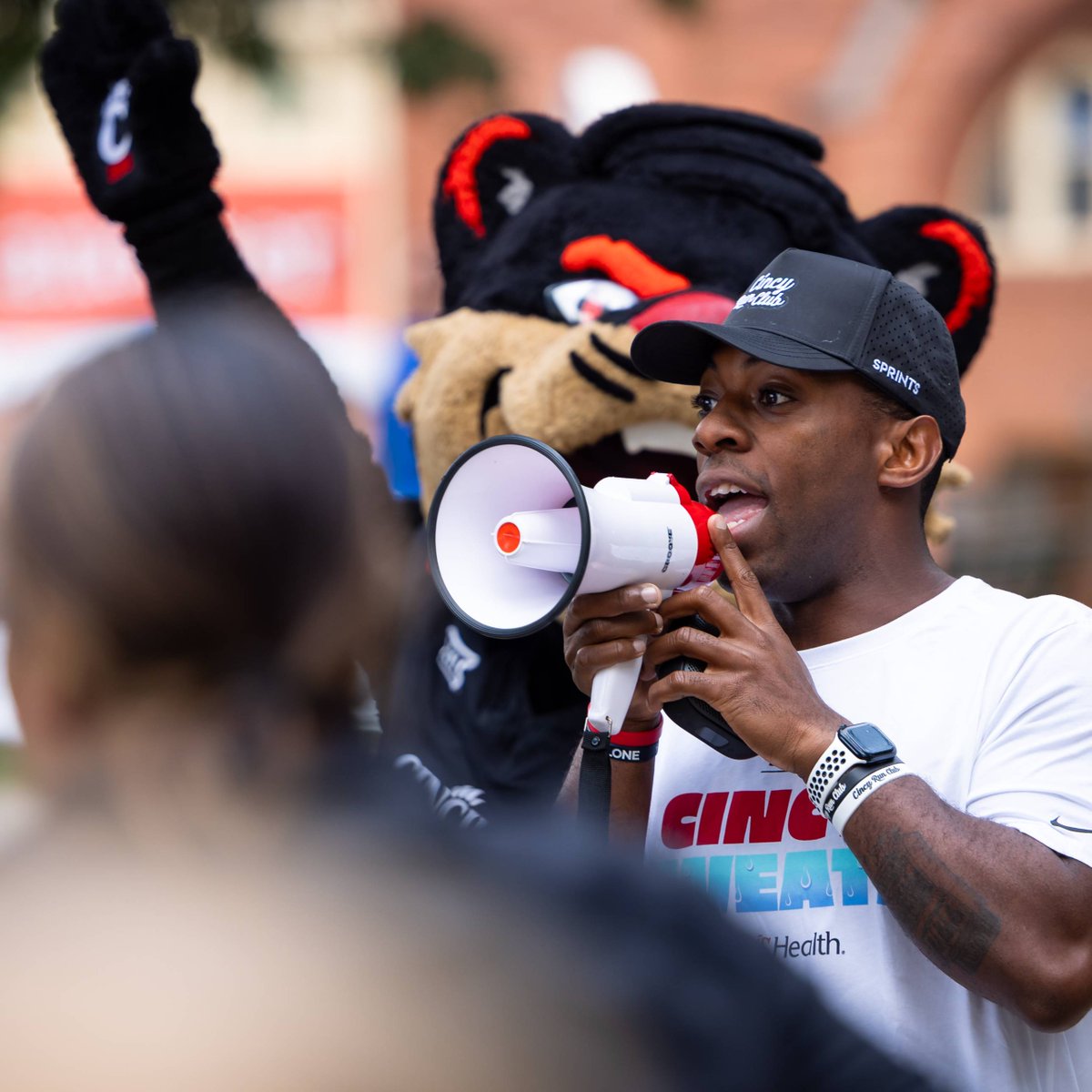uc_health's tweet photo. Thank you to everyone who joined us at Washington Park to celebrate 513 Day. We loved seeing so many people prioritize their health. We're continuing the fun for a few more days with more free fitness classes with Cincy Sweats. Find a class here: https://t.co/yG9MMLsCuE https://t.co/AK0F9BwYR4
