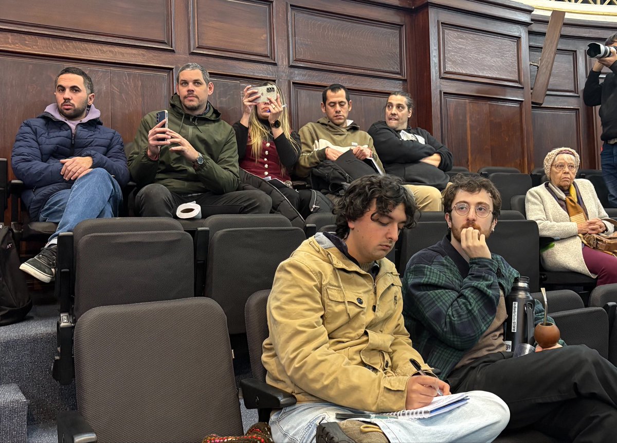 Universidad de la República tweet media