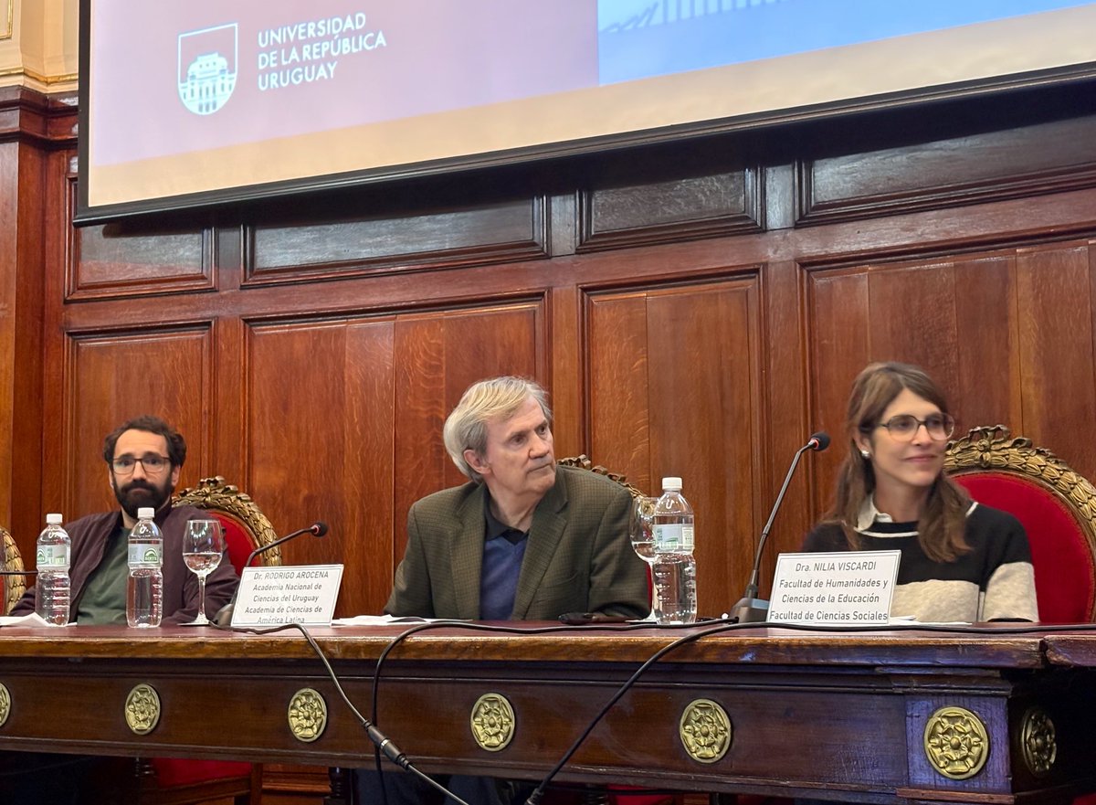 Universidad de la República tweet media