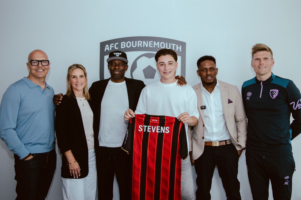 CNathaniel1's tweet photo. Congratulations to Charlie Stevens on signing his pro-contract the real hard work starts now 💪🏿 https://t.co/KaWbB5u8c8