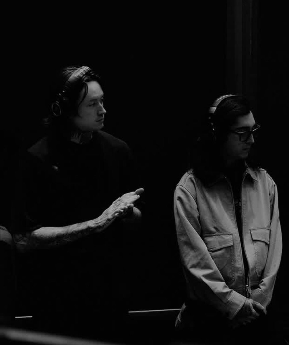 badopemens's tweet photo. “he’s my best friend, he’s a real bad bitch” Noah and Nick probably https://t.co/5s9zKg4cVG
