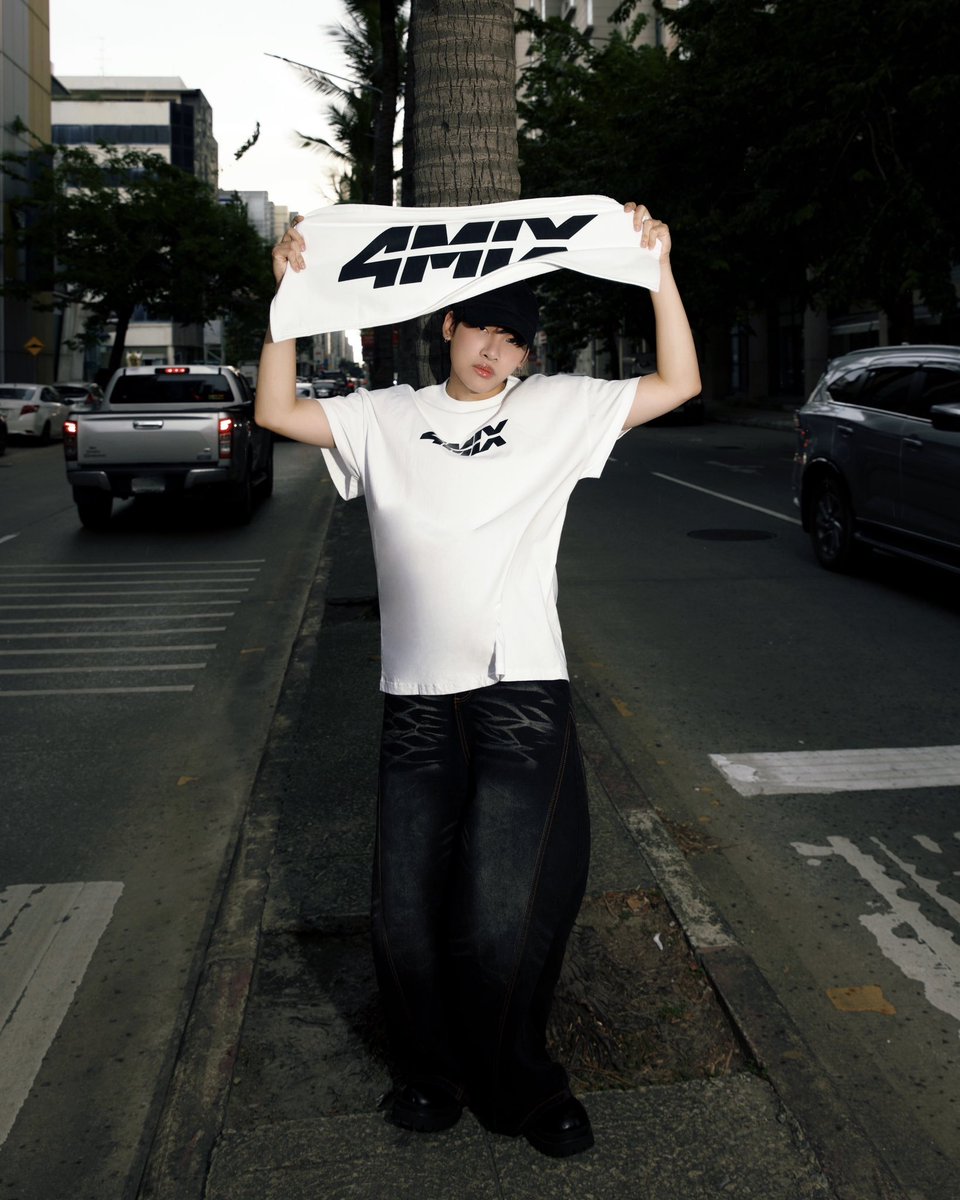 4mixofficialth's tweet photo. OFFICIAL MERCH PRE-ORDER 🔥

“ RE:LOGO COLLECTION “

RE:LOGO T-Shirt : 590 THB
RE:LOGO MUFFLER TOWEL : 550 THB

Pre-orders will be available 
from 15.05.2026 – 21.05.2026 🕛

ORDER NOW — CLICK LINK 🖇️
https://t.co/b0KPy8xqZE 👈🏻

#4MIX https://t.co/omxg2Hm1Qi