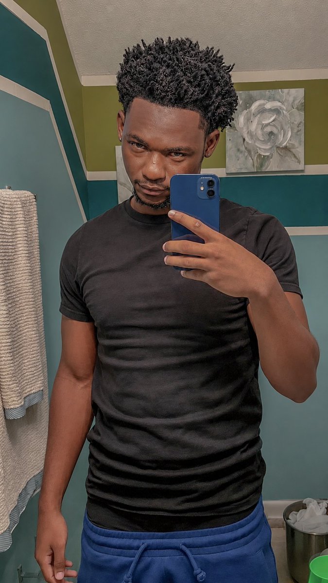 TuFFTHuG tweet media