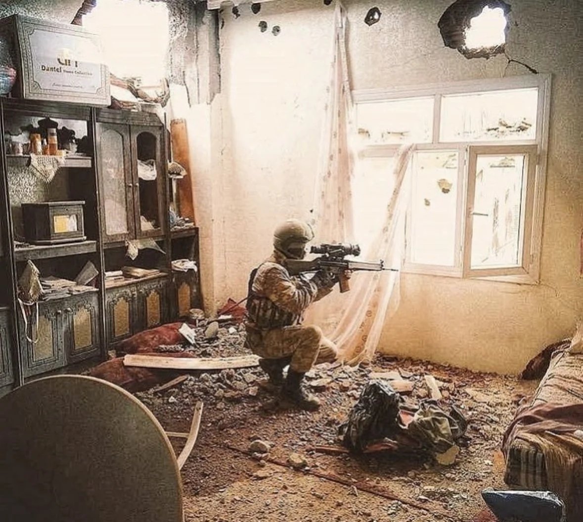War Flash tweet media