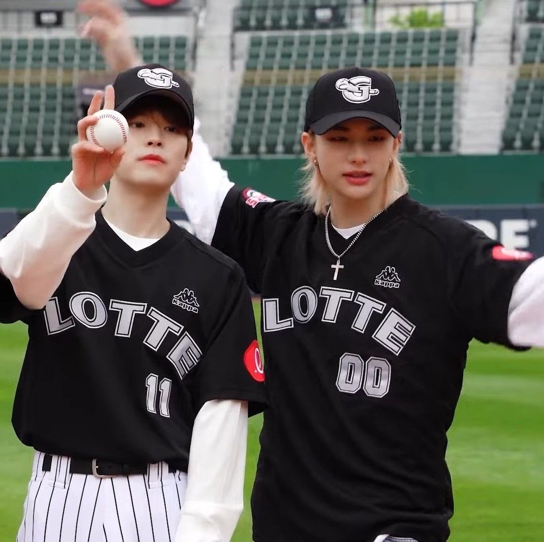 seungjin headquarters tweet media