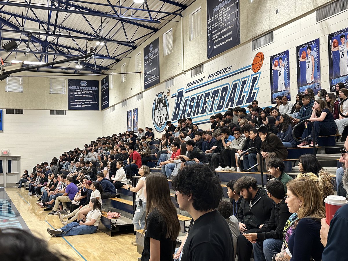 ChapinHuskiesFB's tweet photo. Welcome to Chapin High School future Huskies!!! #HuskyFamily https://t.co/17GoECJlyZ