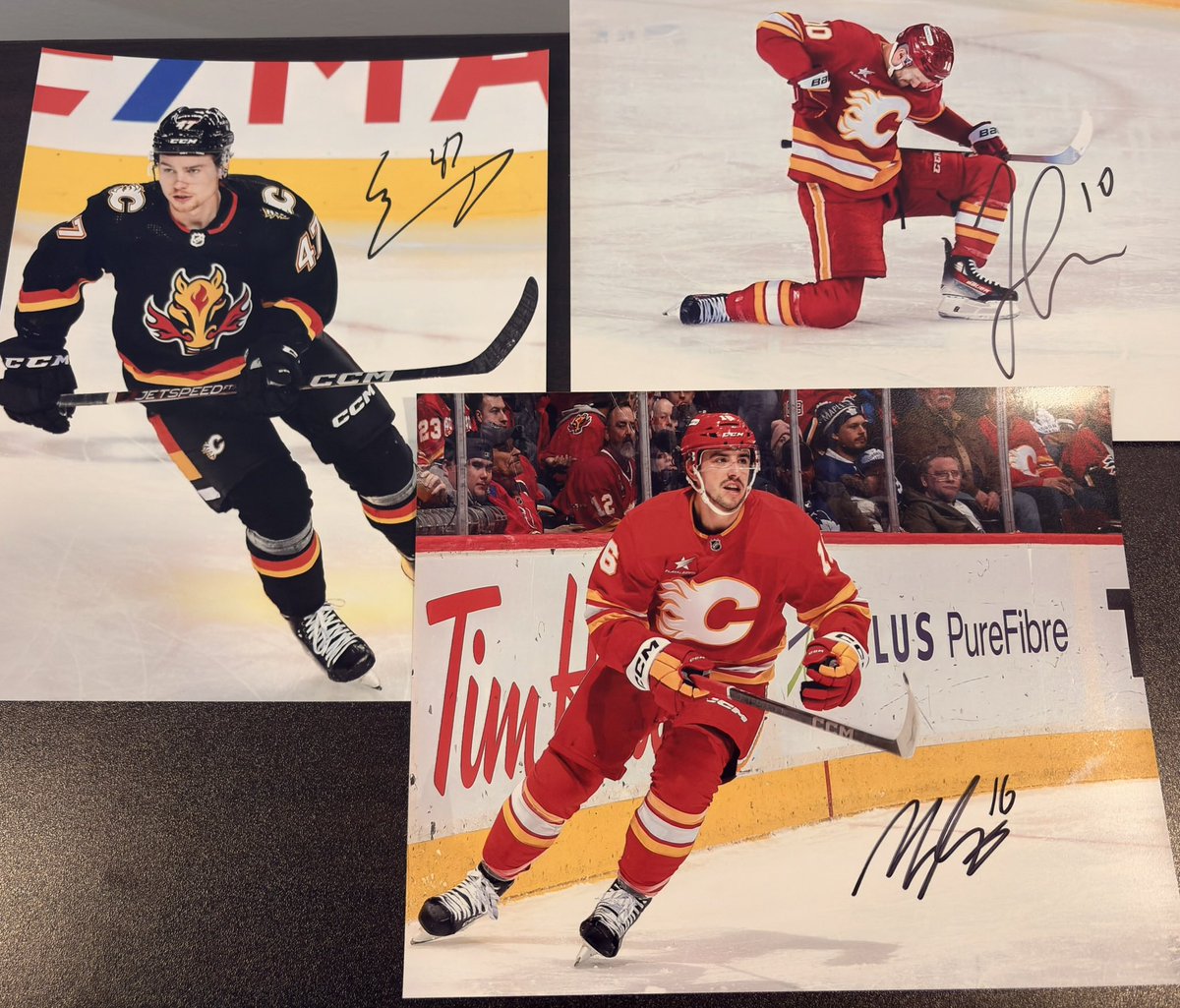 DSB_hockey's tweet photo. Alright #Flames fans…..
I’ll be doing a draw at 8pm MDT to win some signed Flames memorabilia! Winner gets a choice!
To enter RT, like and comment your favorite Flames memory for a chance to win🔥
Some options in pictures below, but there is more! https://t.co/xqWstLofJK