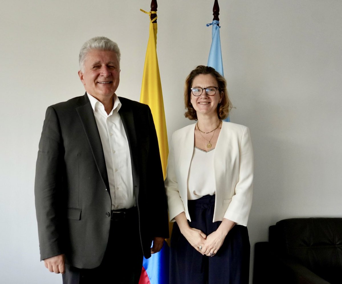 JencaMiroslav's tweet photo. Importante reunión con Chloe Marnay-Baszanger, líder del Equipo de Expertas 🇺🇳 sobre Violencia Sexual en Conflicto Armado @endrapeinwar. Valoro su compromiso con fortalecer la justicia y poner en el centro la reparación para las víctimas. No habrá paz sostenible con impunidad. https://t.co/cCOHFoEuMp