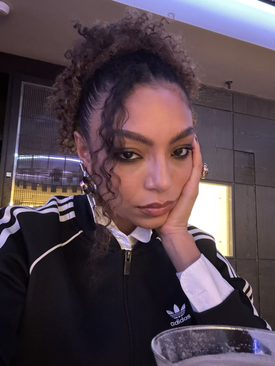 Any Gabrielly tweet media