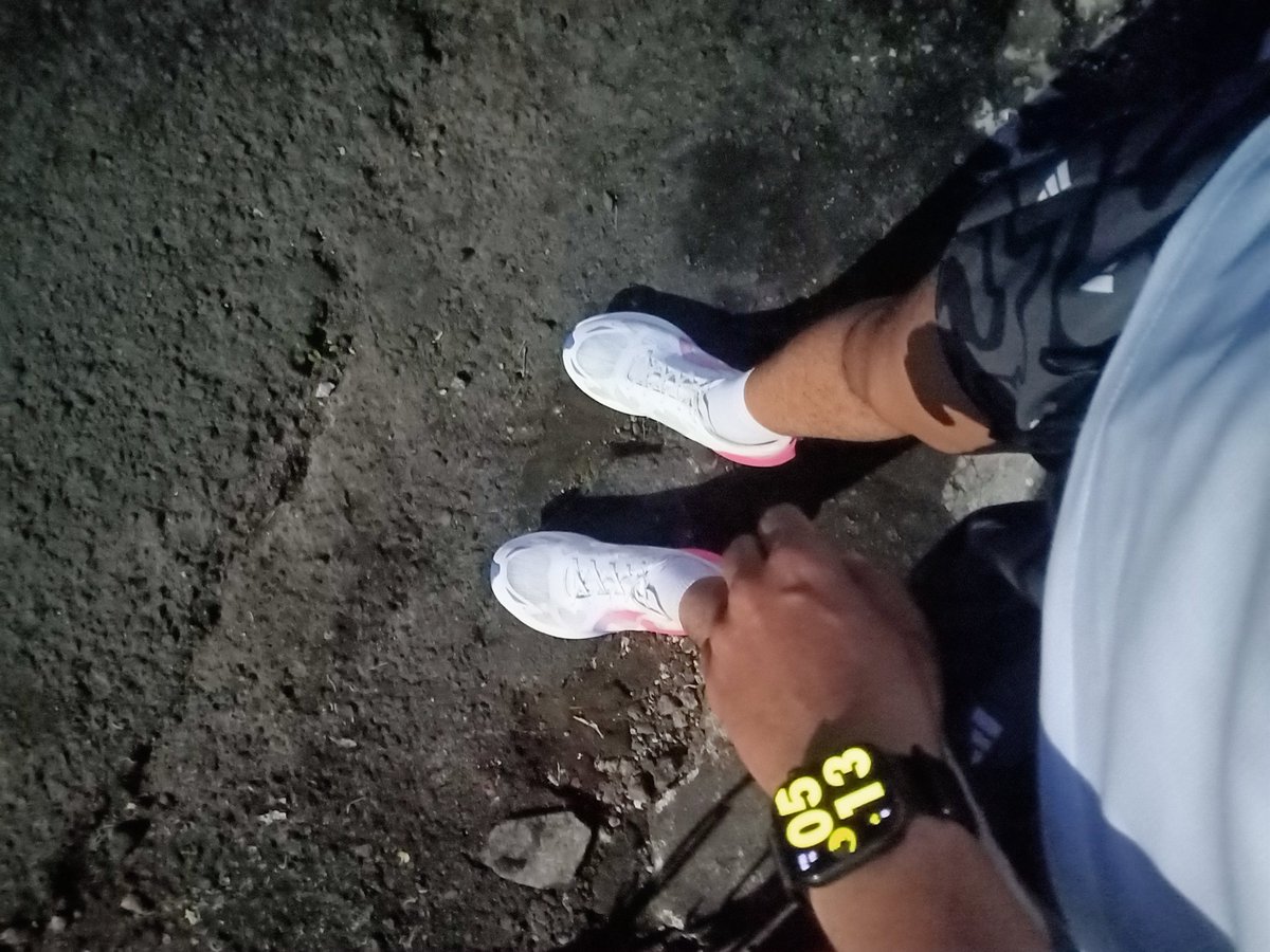 SegaraAwan's tweet photo. Long long 🏃🏻🏃🏻 run... https://t.co/7t9EEyU3R0