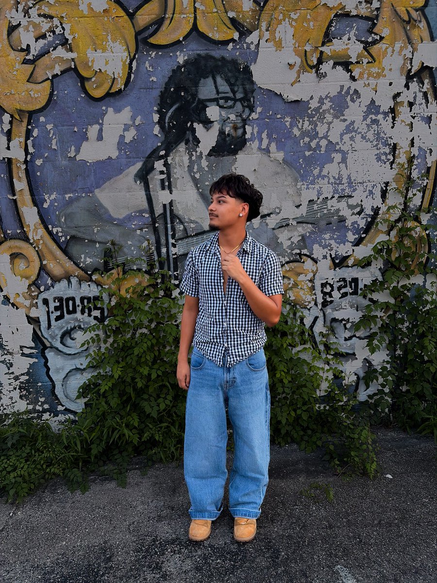 ermmthatwasAI's tweet photo. Summer officially started 😛 #latino #mlm https://t.co/8CGVAeY5Tn