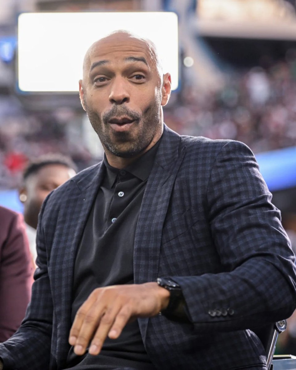 ArsenalNews_Hub's tweet photo. 🎙️🏆 | Thierry Henry confident about Arsenal’s title chances

🗣️ “If we beat Burnley F.C., I’m getting my outfit ready for the parade because the title will be done.” 👀🔴⚪️

Henry believes Arsenal’s clash against Burnley could effectively decide the Premier League title race, especially with Crystal Palace F.C. potentially rotating players ahead of their cup final.

🗣️ “I’m sure Palace will rest a lot of their squad for the final, so Burnley is the game that gives Arsenal the title.”