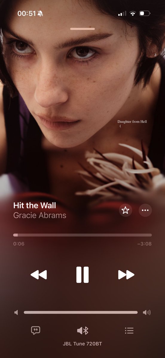 grace 🩷 girl so in love tweet media