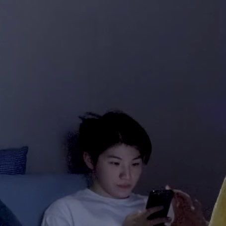 록 tweet media