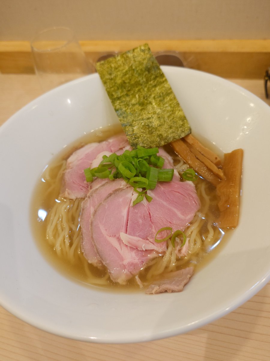 タカさん tweet media