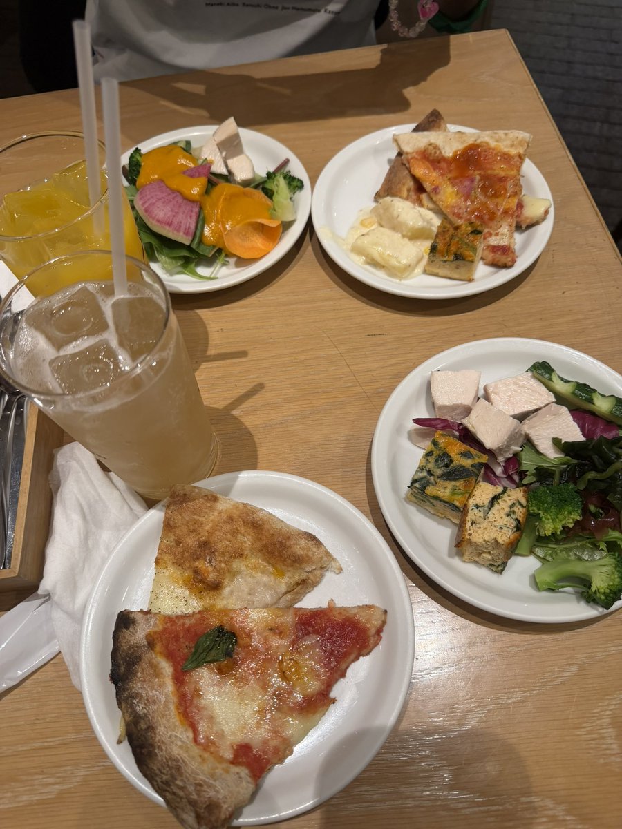 えり tweet media