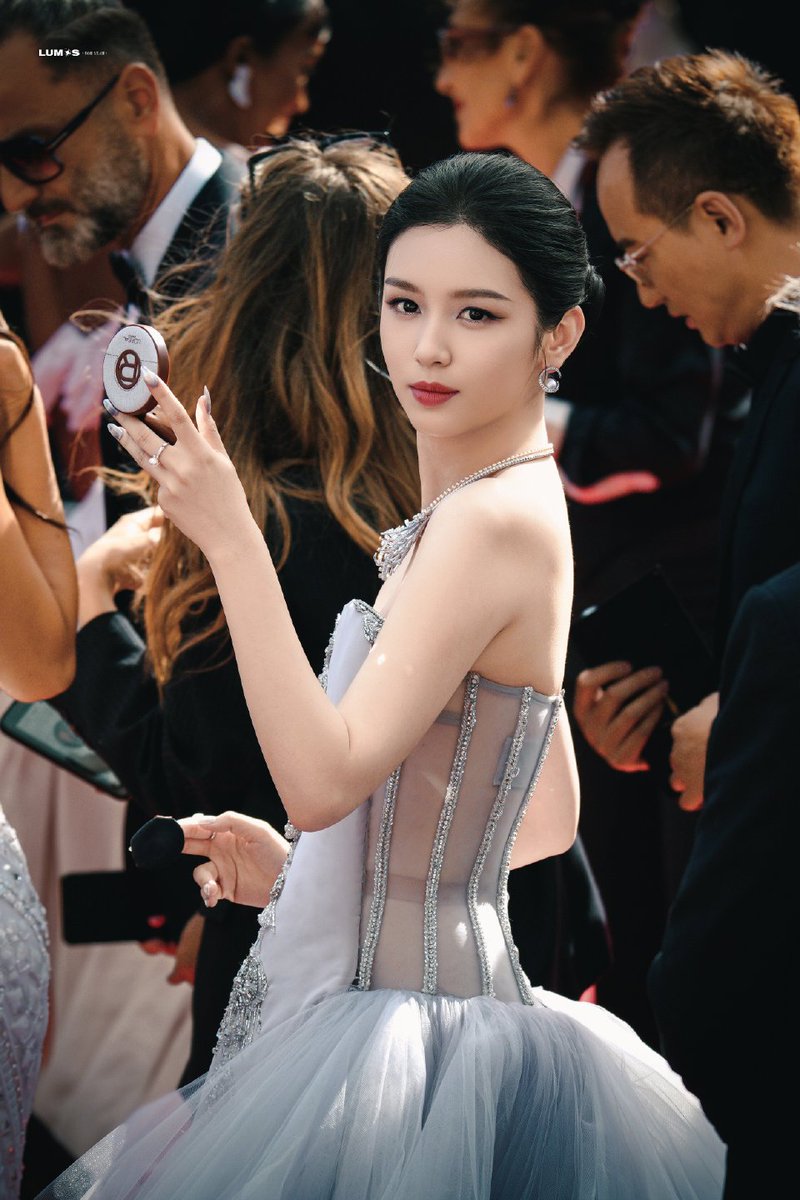 𝙛𝙡𝙤𝙤 ★ tweet media