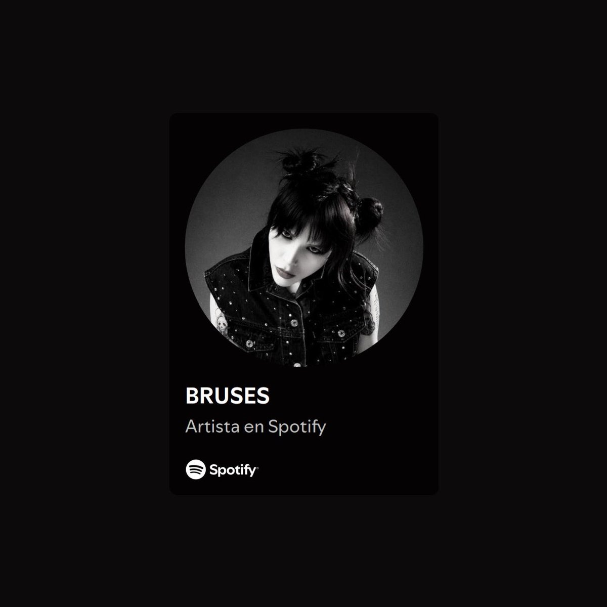 BrusesNews's tweet photo. 🚨 BRUSES actualizó su foto de perfil en Spotify.

— “RATERA” ya disponible en tu plataforma favorita. 🖤 https://t.co/dKxCfBMgJz