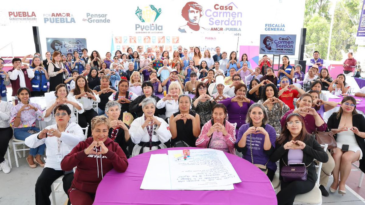 Foro21's tweet photo. 🏛️💜 ¡PUEBLA Y LA @ONUMX  POR LAS MUJERES!

Las 23 agencias de la ONU validan el modelo de los Centros LIBRE en Puebla. 🌍✅ 
🔹 Reducción del 60% en feminicidios estatales. 🛡️ 
🔹 250 mil mujeres capacitadas para su autonomía económica. 💰 
🔹 Alianza total con la agenda de @Claudiashein  y @armentapuebla_ .
🔗 https://t.co/QGmB8XKxOj

#Foro21 #Puebla #ONUMujeres #Igualdad #Justicia