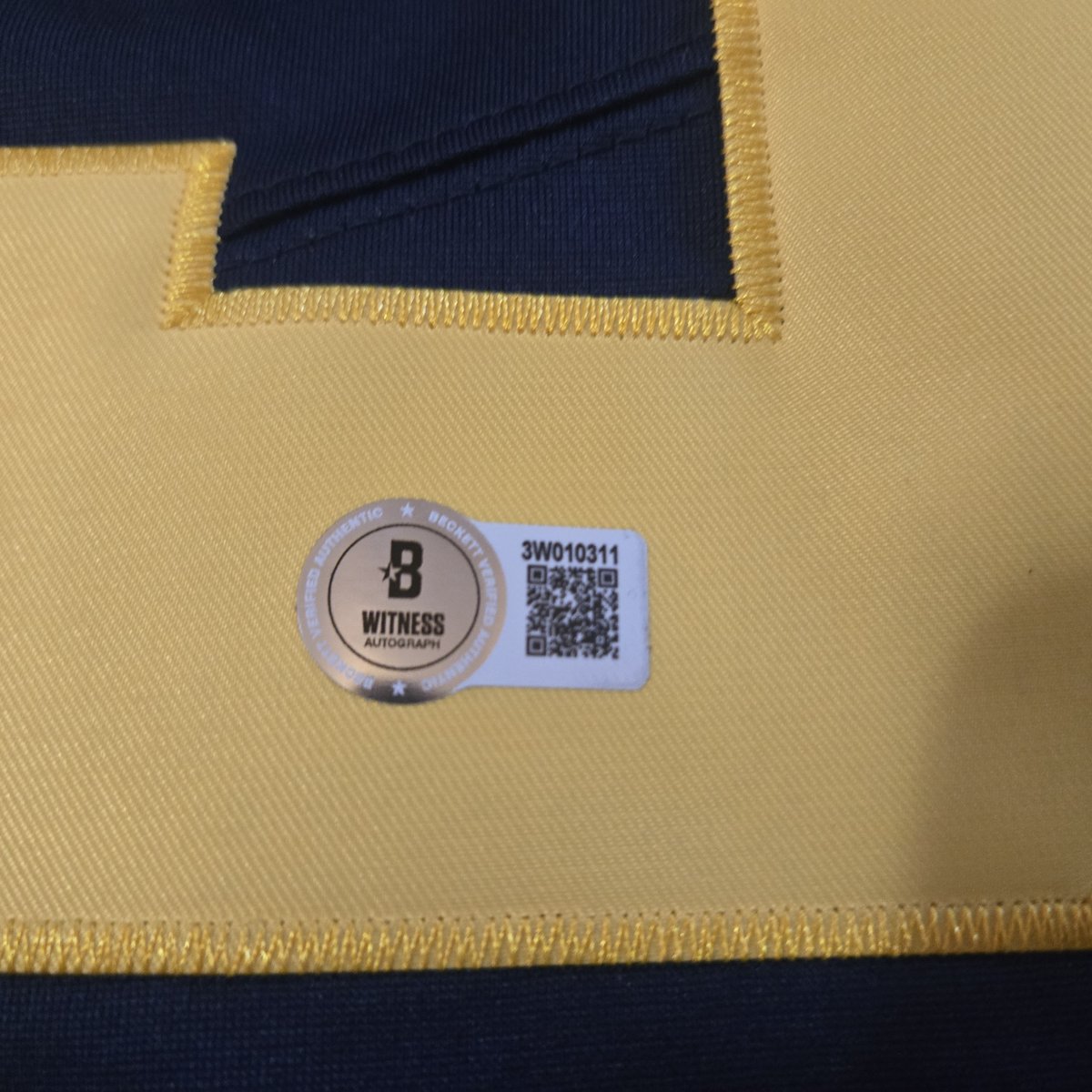 5StarSignatures's tweet photo. We have a signed Aidan Hutchinson Michigan Jersey for sale! Hutchinson's autograph is authenticated by Beckett! Message us if you're interested! #5StarSignatures https://t.co/OZhzVtgjAj