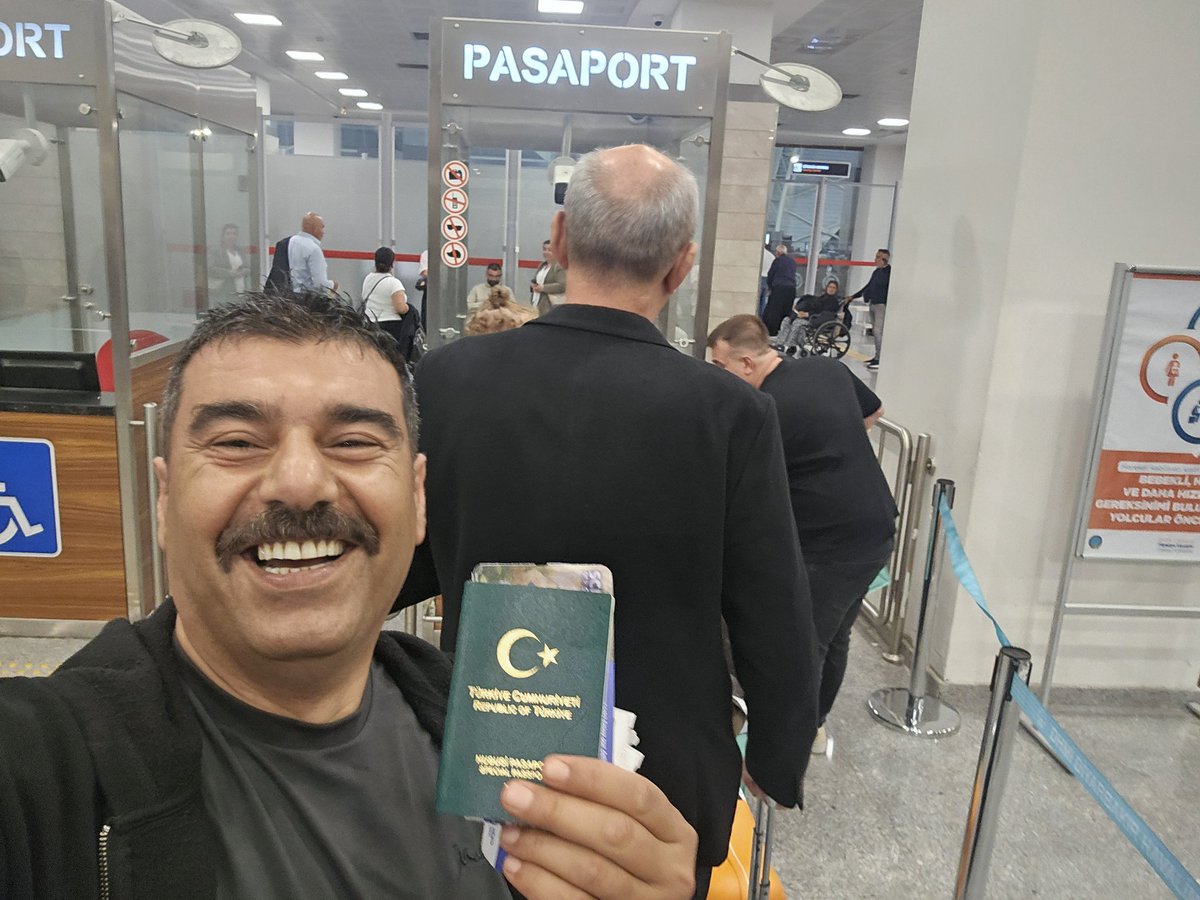 abdulmectnder's tweet photo. @Turkiye benim gitmemle hiç bir şey kaybetmez. Rüzgar kayadan ne alabilir ki, gidenler kendilerini nerede gördü acaba, almanya ya stresimi bırakıp gelecem inşallah https://t.co/ODkfDaLCcN