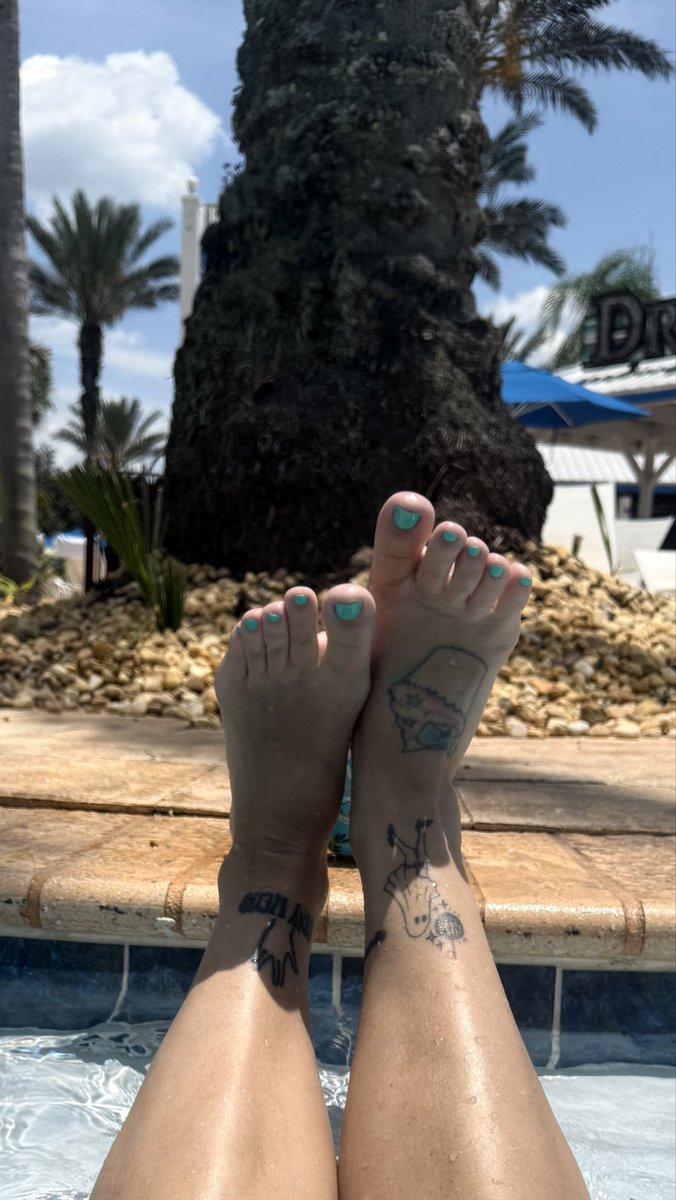 TattedNsassy tweet media