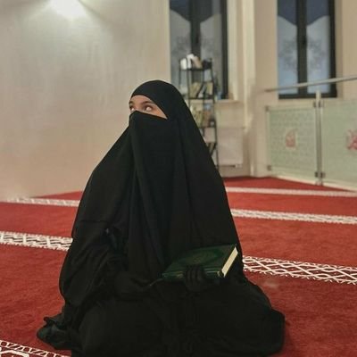 الشيخة أسماء(خادمة الدين) tweet media