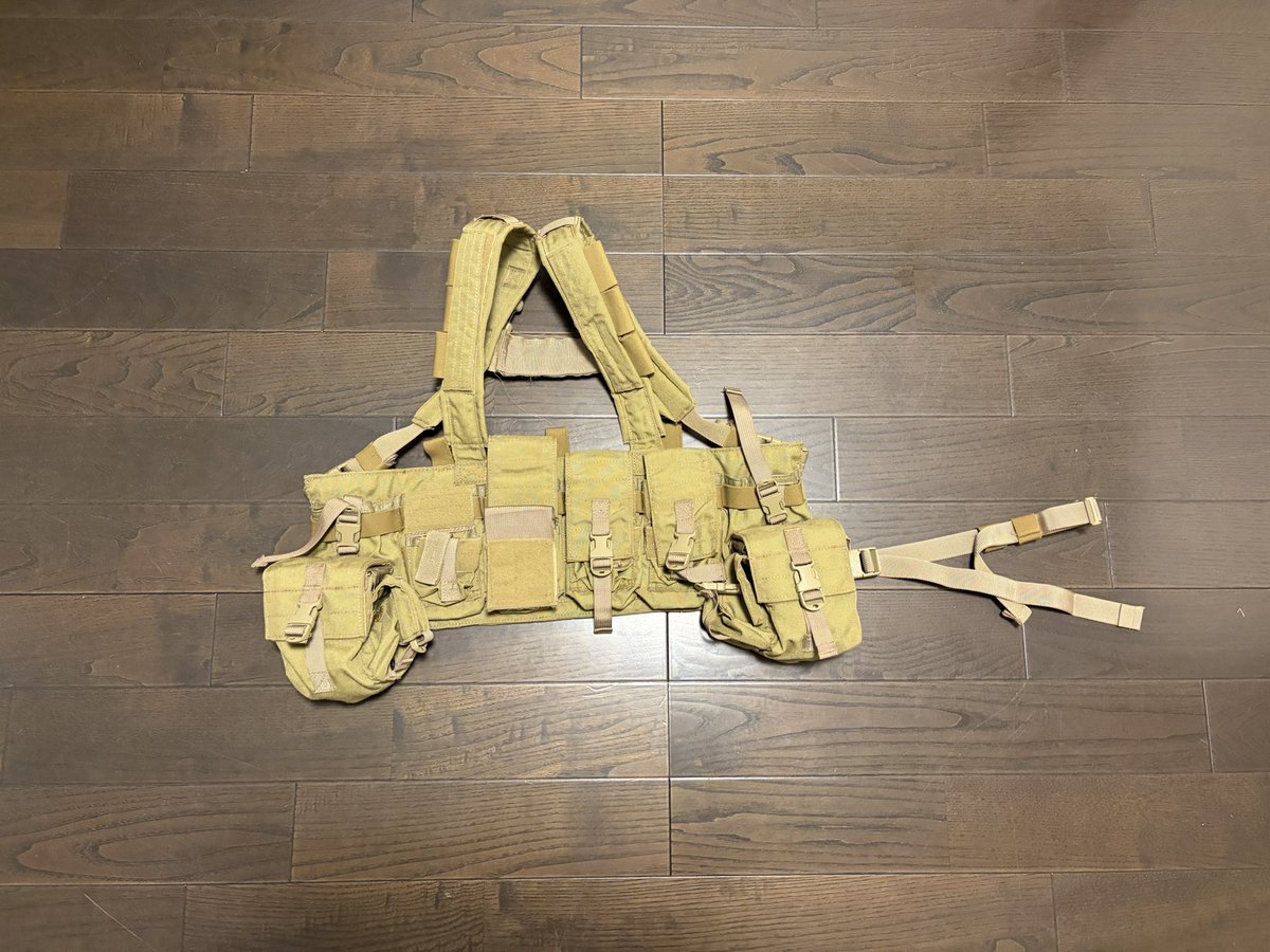 taisin01165982's tweet photo. EAGLE multi purpose chest rig カーキ
30k(送料込)

 #ミリタリー物販 https://t.co/Lh4ziyzkaj