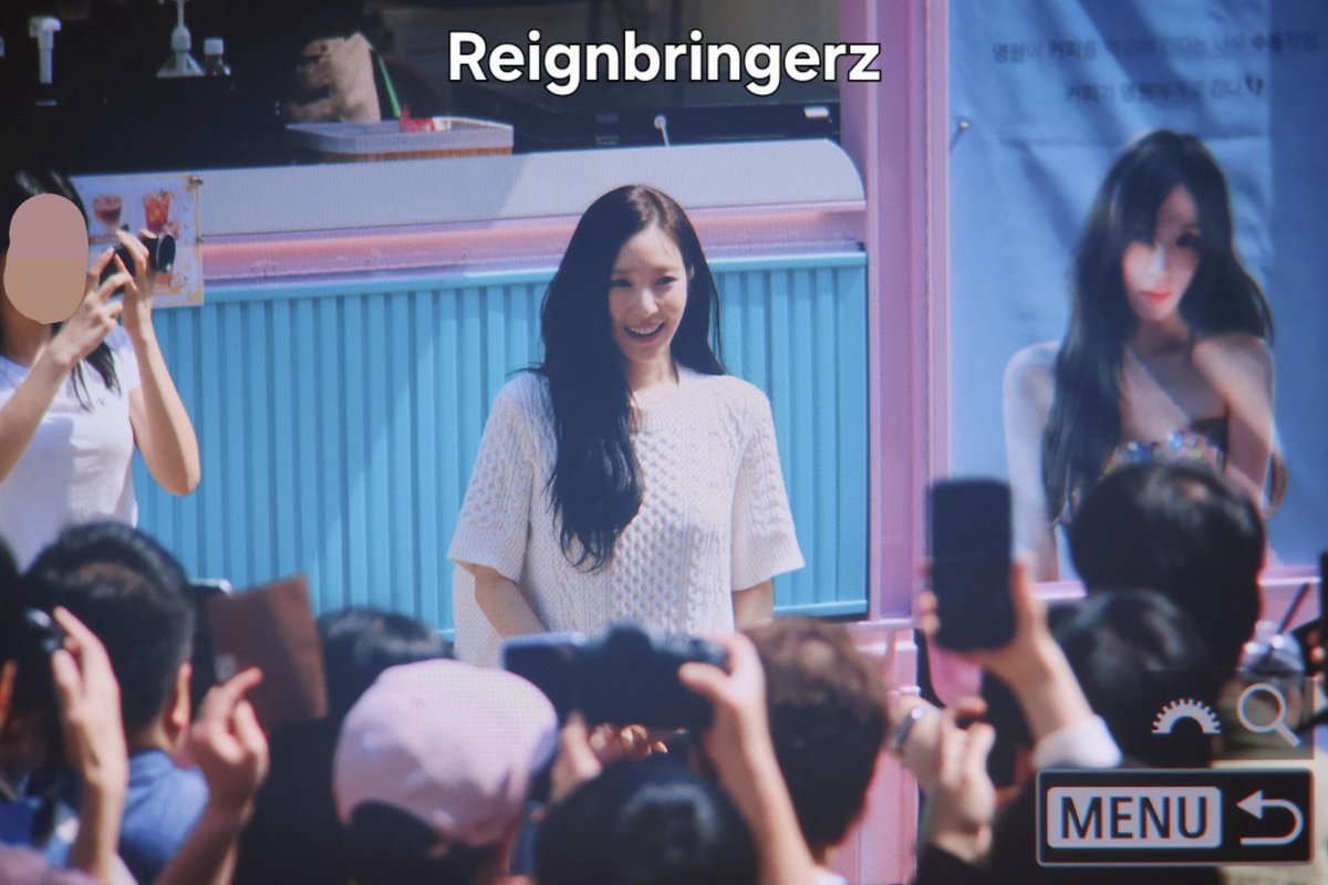 reignbringerz's tweet photo. 260515 pre

#TIFFANY #티파니 #소녀시대 #SNSD #GirlsGeneration #TIFFANYYOUNG #티파니영 https://t.co/ciI7AHos5D