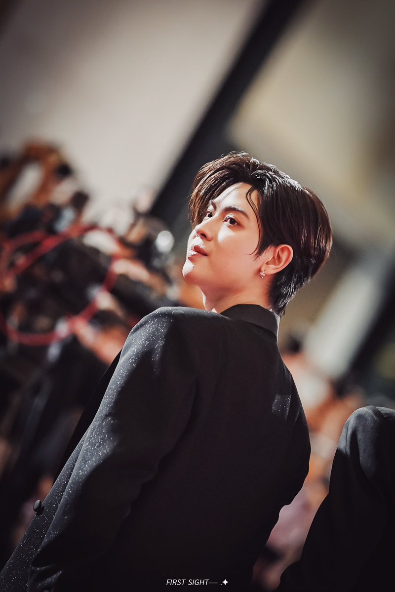 𝘍𝘐𝘙𝘚𝘛 𝘚𝘐𝘎𝘏𝘛── .✦ tweet media
