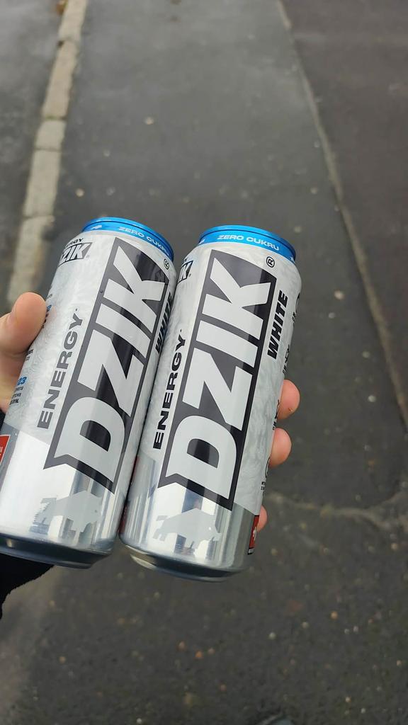 furetronk's tweet photo. #wkdzik #white #energy ktoś już coś?? Jakieś odczucia?? https://t.co/hmmSgxRdyX