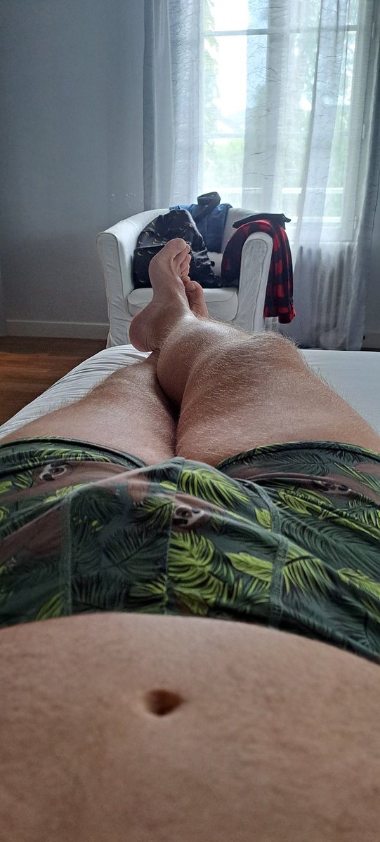 Alecbear tweet media