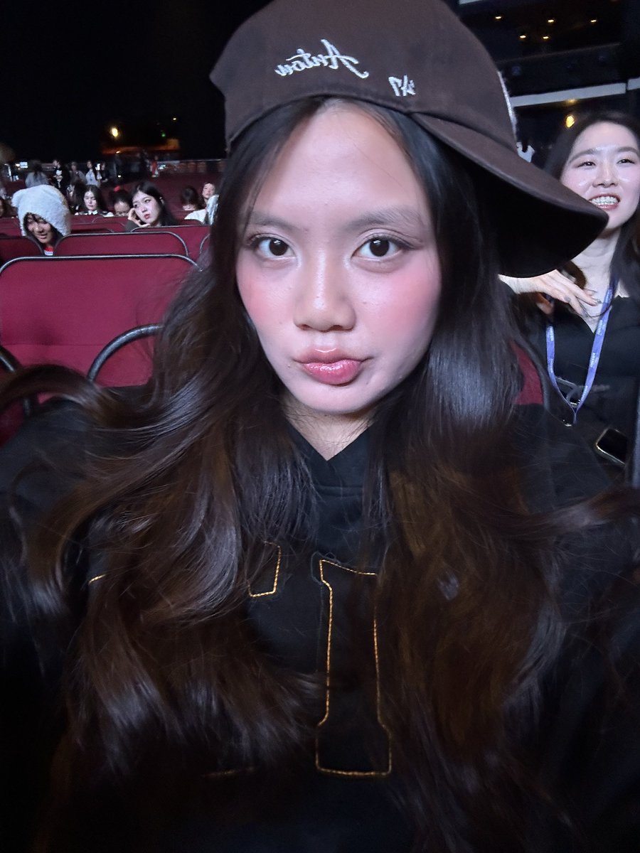 linh ౨ৎ tweet media