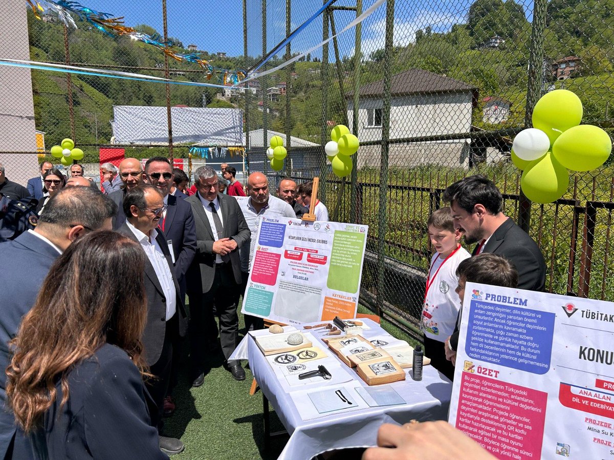 CayeliMem's tweet photo. 🔬✨ Beyazsu ve Madenli Ortaokulu öğrencilerimizin hazırladığı TÜBİTAK 4006-B Bilim Fuarı yoğun katılımla ggerçekleştirildi

#TÜBİTAK4006 #BilimFuarı #Çayeli #Eğitim #GelecekBilimle https://t.co/D2uy2GcQUz