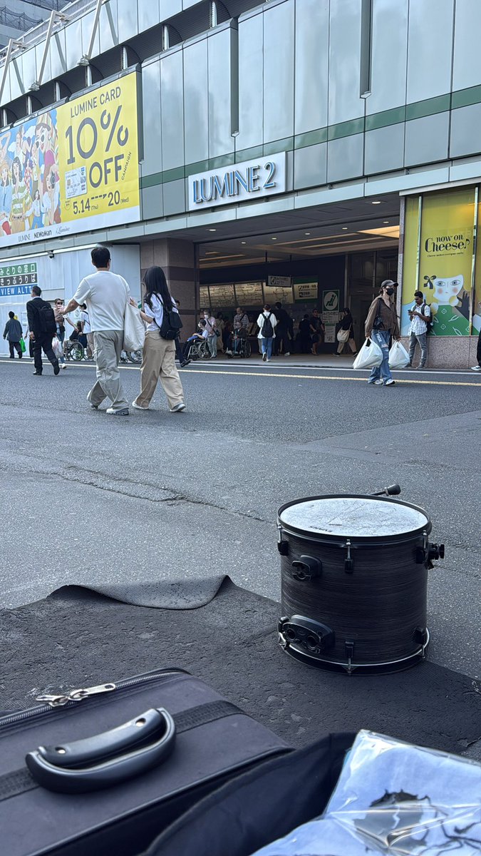 LSyu_to's tweet photo. 警察止められちゃいましたー！！

どこかに移動しようと思います！
詳細は公式SNSからまたあげます！

状況を詳しく知りたい方はTikTok配信に来てね☺️
https://t.co/UBJwL265zD https://t.co/2uDLYsC6Pa