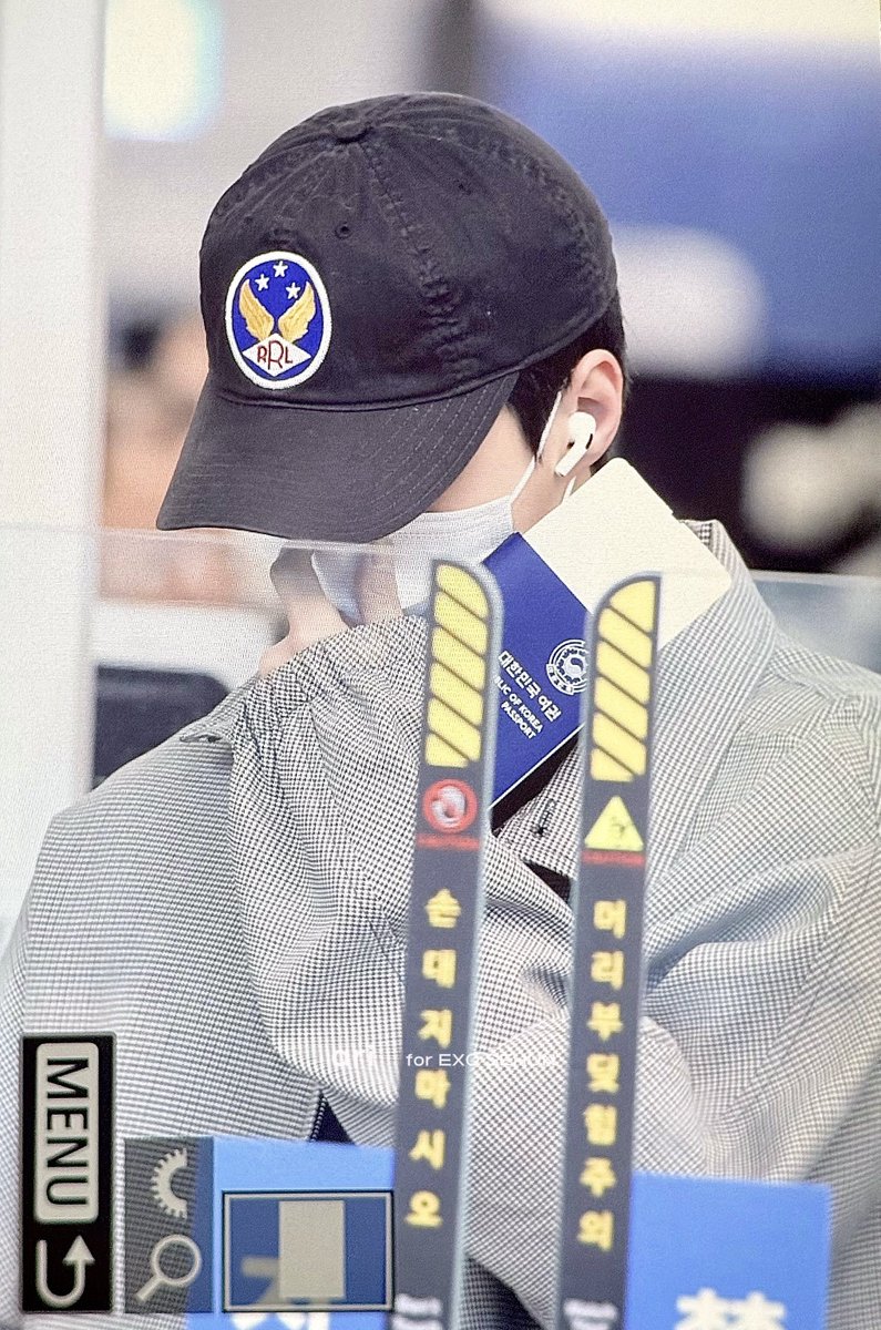oohari412's tweet photo. 260515 모에소매 귀엽다.. #세훈 #SEHUN https://t.co/5o0OcYvjhw