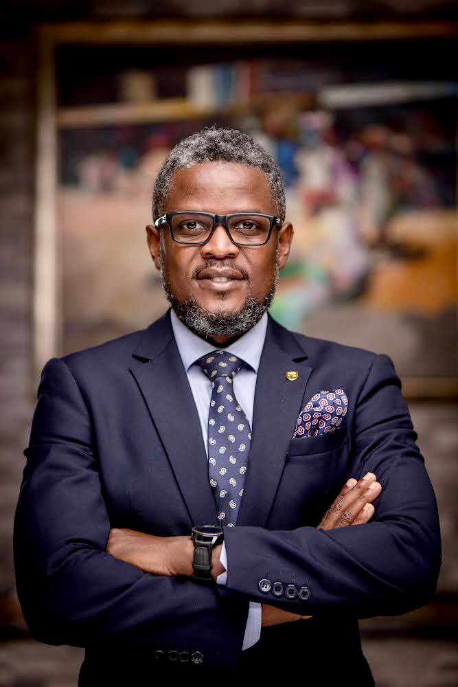 USAlumniUganda's tweet photo. 🌟 USEA Faces of Impact – Episode 4 | Speaker Spotlight #5 🌟

The Ecosystem & Government Panelist

Meet @Comrade_Otoa , Chief Corporate Affairs Officer at @UNOC_UG , where he leads corporate strategy, stakeholder engagement, and national and international communications within Uganda’s oil and gas sector.

Tony previously served as CEO of the @SBIncubatorUG , supporting over 4,000 SMEs since 2018 through access to markets, financing, and capacity-building programs. He also held senior roles at Total Exploration & Production as National Content Manager and Public Affairs Manager, championing local content integration in Uganda and Tanzania’s oil and gas industry.

With extensive experience in communication strategy, policy development, innovation, and stakeholder engagement, Tony has contributed significantly to sustainable and inclusive energy sector growth across Uganda and the UK.

💡 What is oil and gas, and what opportunities exist for young people, entrepreneurs, professionals, and communities within the sector?

Join us for this insightful conversation at USEA Faces of Impact – Episode 4 as we explore the future of oil, water, waste, sustainability, and jobs that are transforming communities.

📅 22nd May 2026
⏰ 2:30 PM
📍 American Center Kampala

🔗 Register here: https://t.co/5XQPVLv8xo

#USEAFacesOfImpact #OilAndGas #Sustainability #YouthOpportunities #Innovation #CommunityImpact  #Leadership