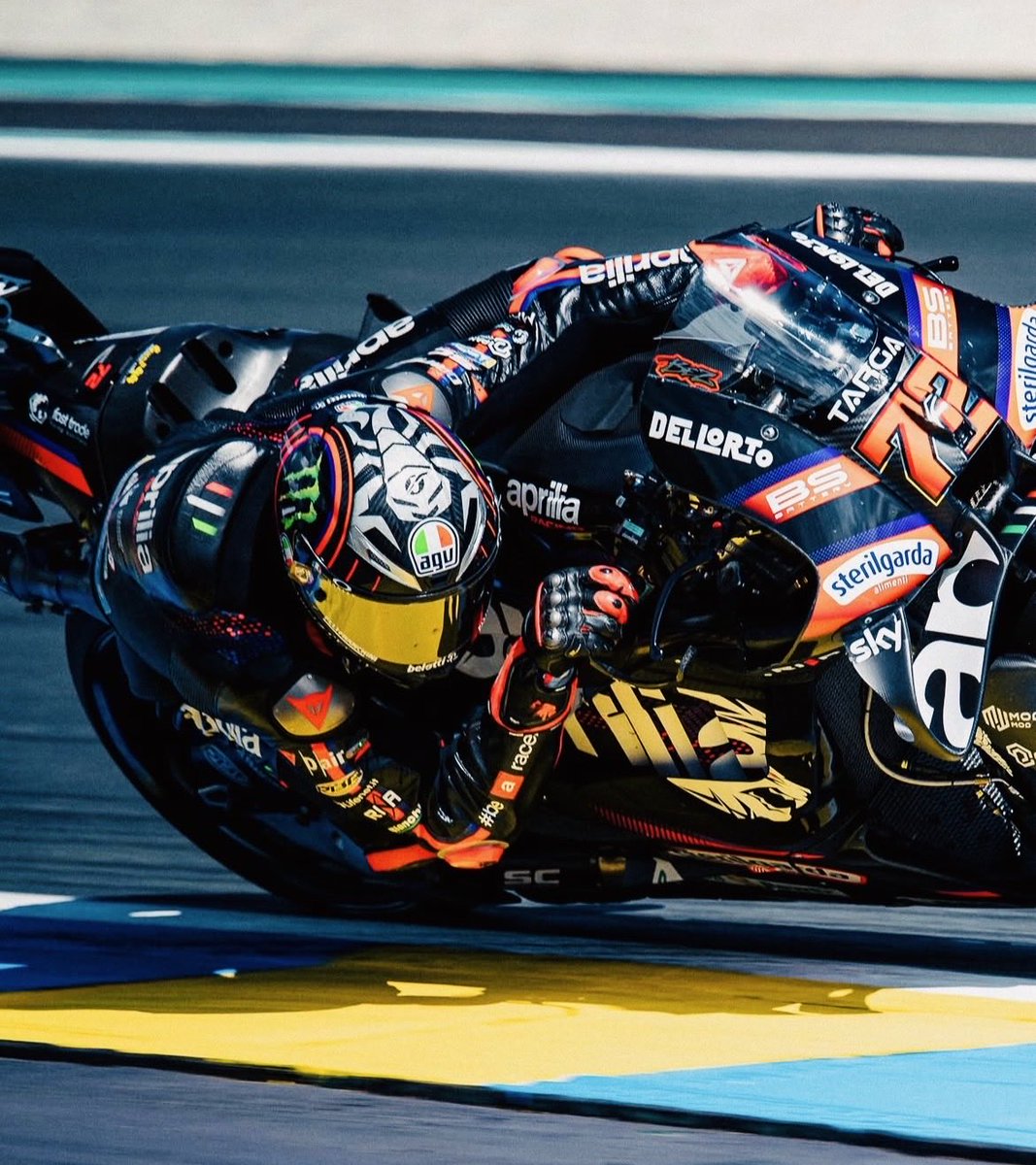 Paddock gp tweet media