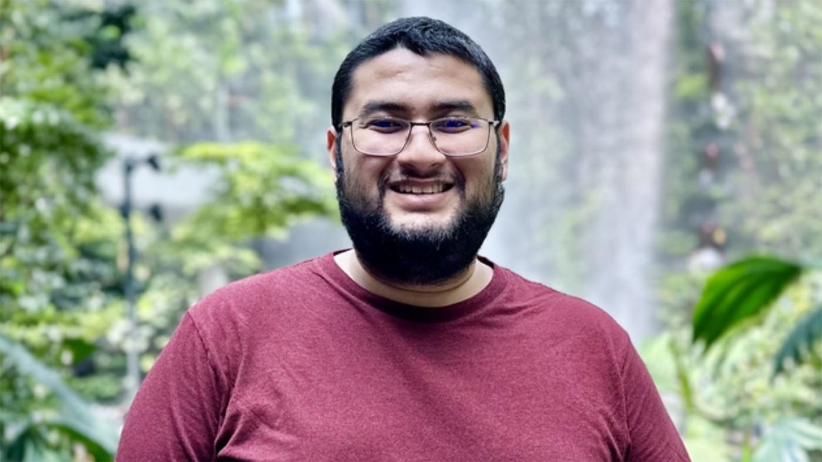 amanz's tweet photo. Jurutera iOS dan Pencipta Bantu App Menjadi Rakyat Malaysia Pertama Terima Pengiktirafan Pembangun Apple  https://t.co/lRdcfii99M https://t.co/owLgsc74nc