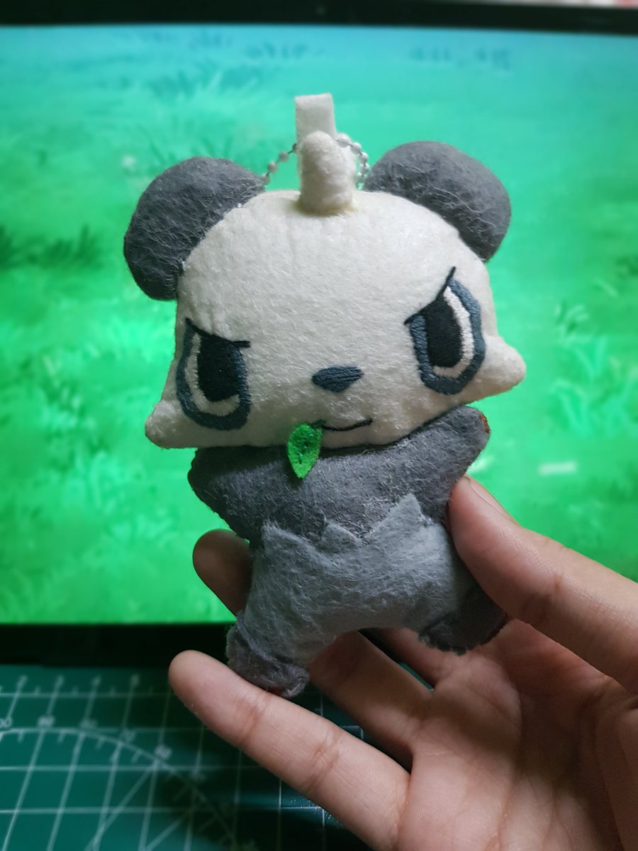 weiss | custom felt doll maker ~ tweet media